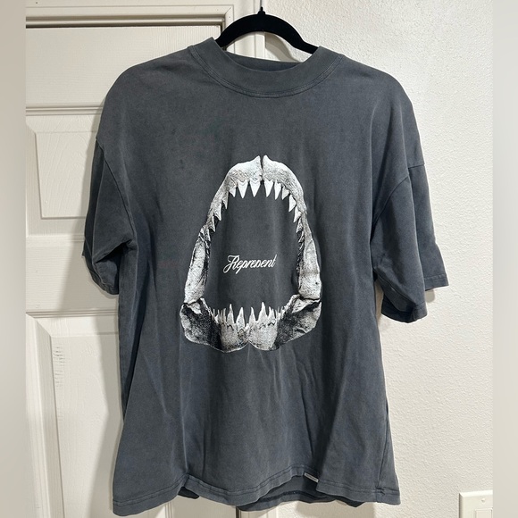 Represent Shark Teeth t shirt size small fits like a medium - Picture 8 of 9